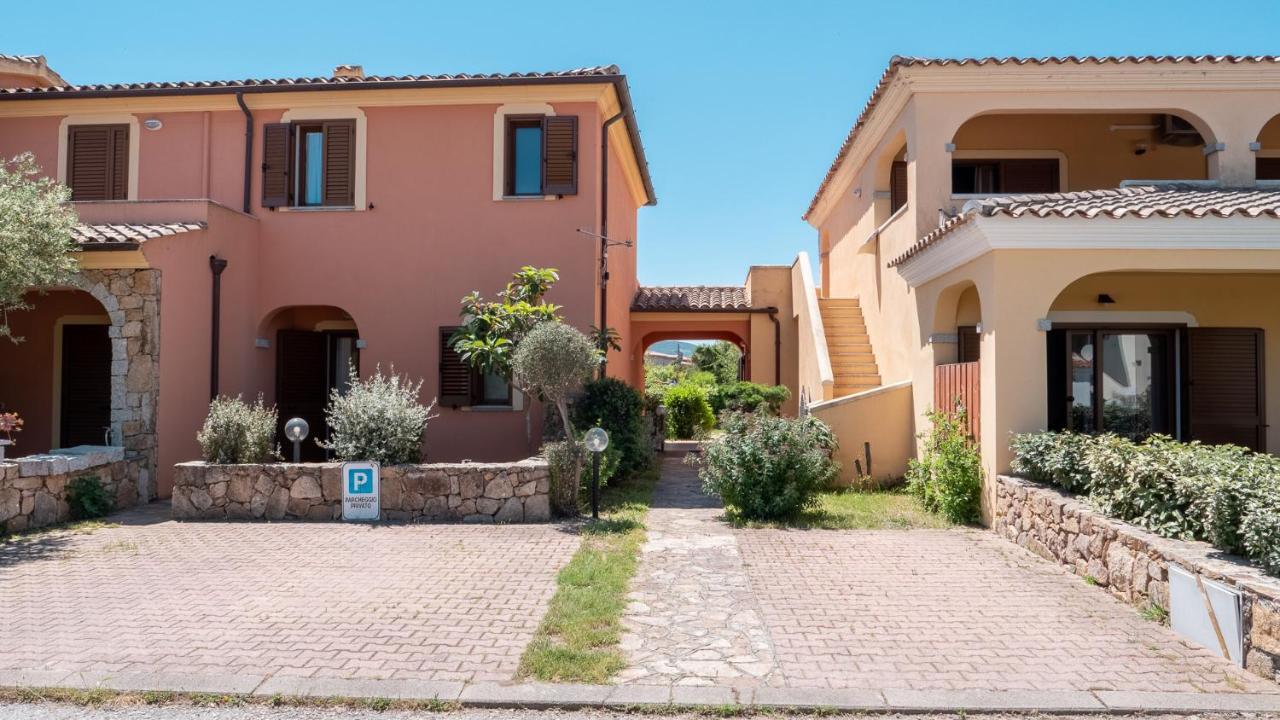 Casa Vacanza la Suaredda San Teodoro  Exterior foto