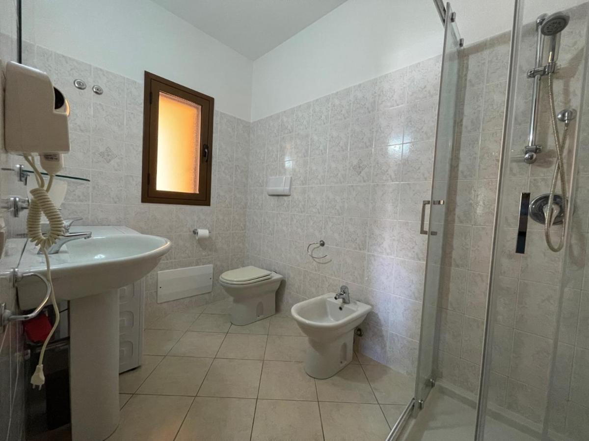 Casa Vacanza la Suaredda San Teodoro  Exterior foto